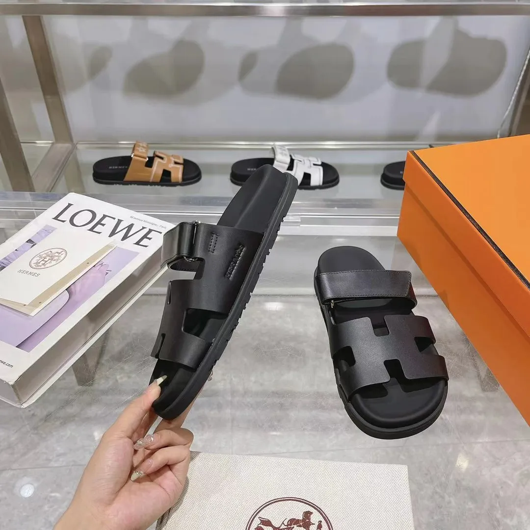 👟👟Ex-factory price 480👟👟 H Home HERMES's recently popular Erjiu shoes - classic style. [Fireworks][Fireworks][Fireworks][Fireworks][Fireworks][Fireworks] Sandals, paired with various colorful socks, are popular. ✅Upper: imported mixed sheepskin, deerskin ✅Inner: imported mixed sheepskin ✅Outsole: T👟👟Ex-factory price u non-slip and wear-resistant outsole ✅Number of codes: 35-41